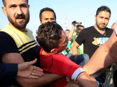 واروونه جلوه دادن بی حرمتی‌های میزبان در الگیلانو: انصاف در مذبح منفعت!