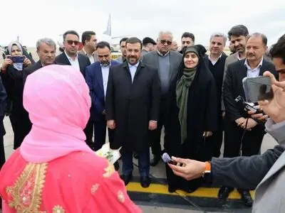 وزیر راه و شهرسازی به استان فارس سفر کرد