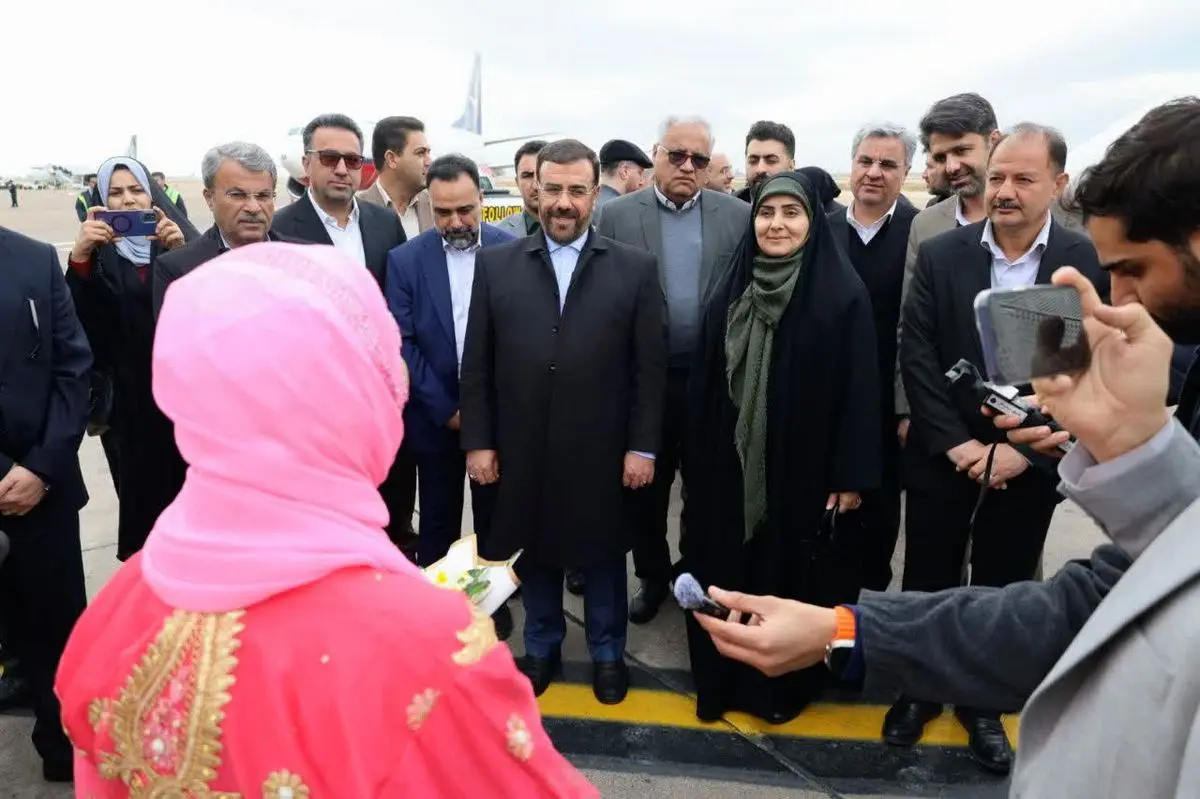 وزیر راه و شهرسازی به استان فارس سفر کرد