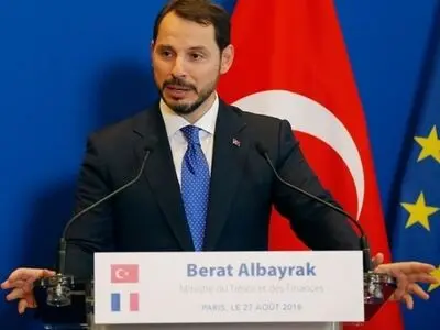 خطر بزرگی اقتصاد یا نظام مالی ما را تهدید نمی‌کند