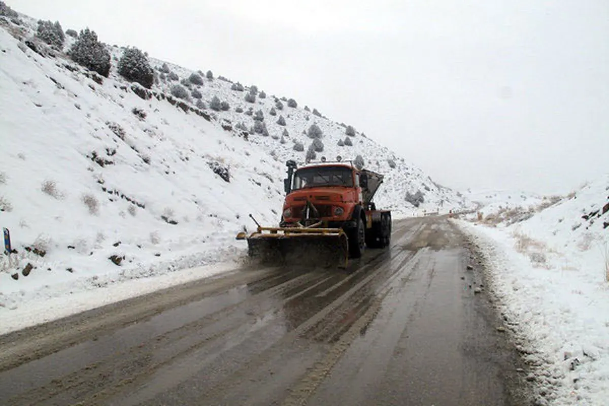 کشته‌ شدن ۳۴۰۴ نفر در تصادفات رانندگی زمستان پارسال/وجود ۱۰۰ گردنه برفگیر در کشور