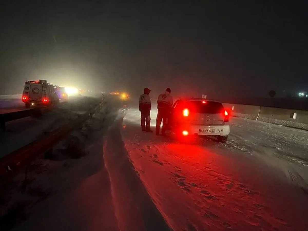 مسدود شدن 3 جاده اصلی خراسان رضوی در پی برف و کولاک شدید