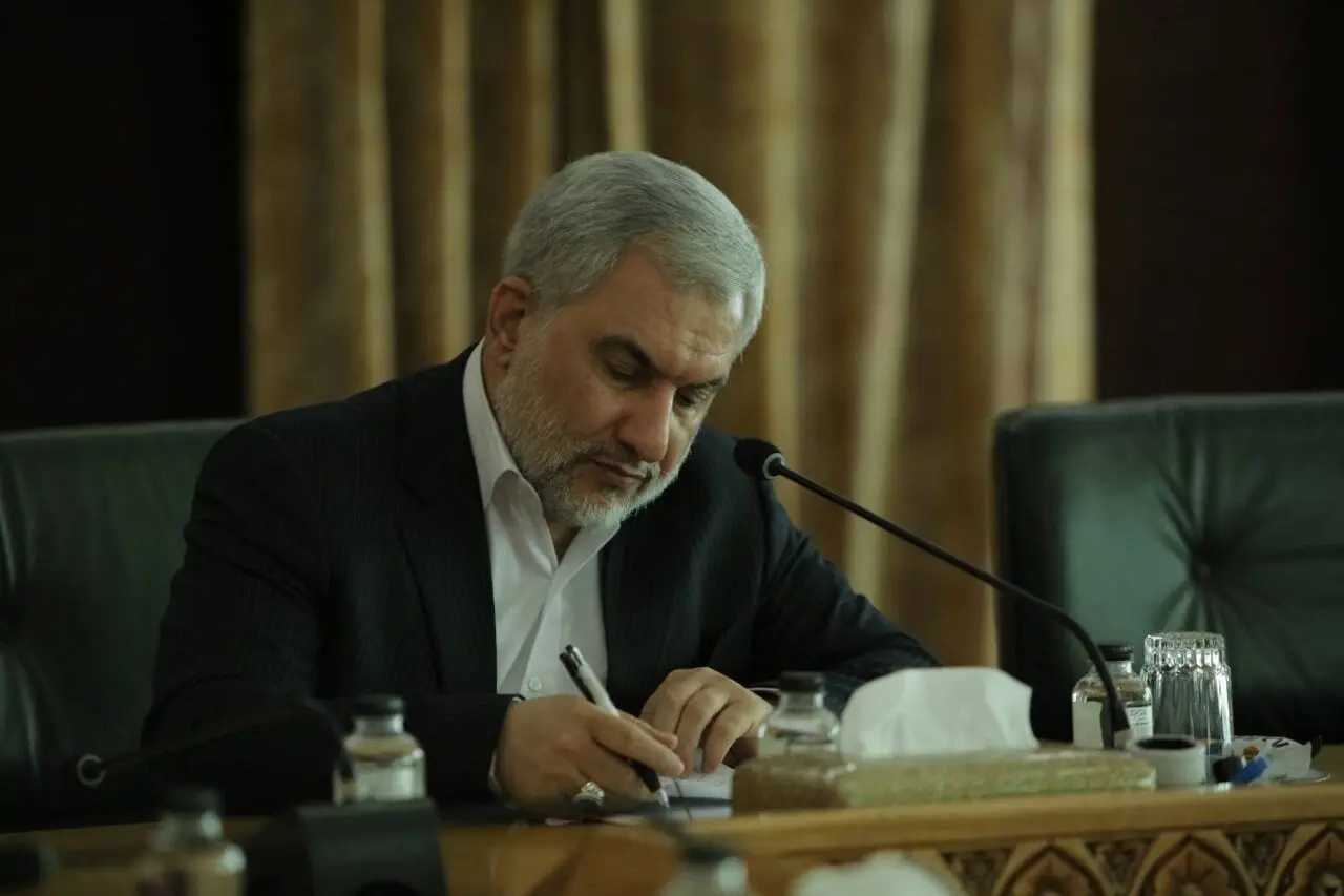 قدردانی معاون پارلمانی رئیس جمهور از رای اعتماد نمایندگان به وزیر دفاع