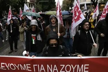 کارگران همچنان در اعتصاب/ حمل‌ونقل عمومی یونان تعطیل شد