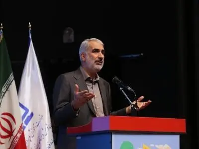 جشنواره رشد تجلیل نمادین از مهمترین عنصر برنامه درسی «کتاب» است