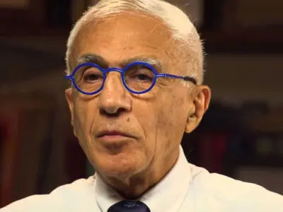 حضور ریس دفتر فرح پهلوی در ایران!