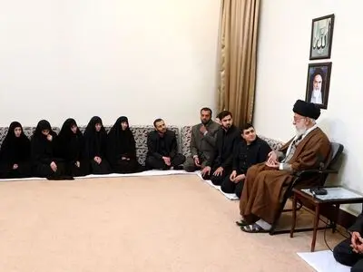 خانواده شهید بدرالدین با رهبر انقلاب دیدار کردند