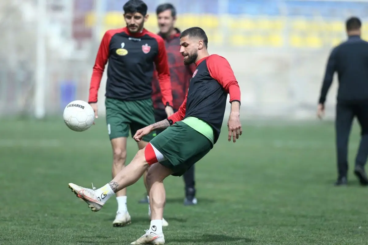 مرور برنامه های تاکتیکی در تمرین پرسپولیس/ سرخ‌پوشان راهی فرودگاه شدند