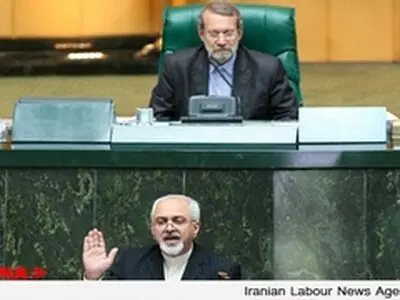 ظریف در صحن علنی مجلس حاضر شد