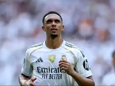 ترنت الکساندر آرنولد: معمار انگلیسی در جست‌وجوی جایگاه