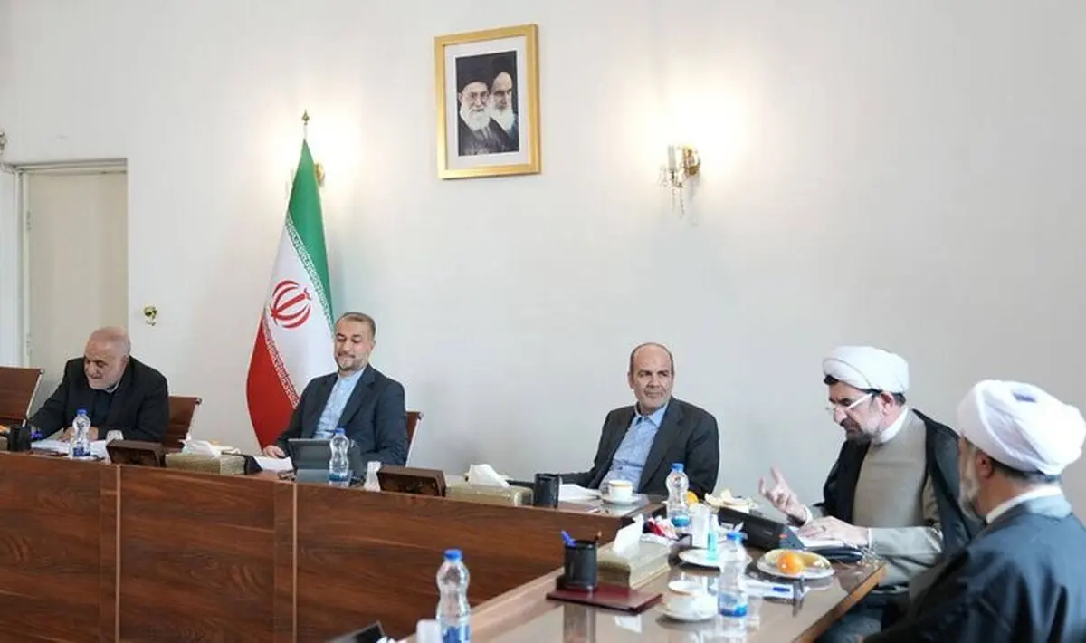دیدار اعضای ستاد مرکزی دهه فجر انقلاب اسلامی با امیرعبداللهیان