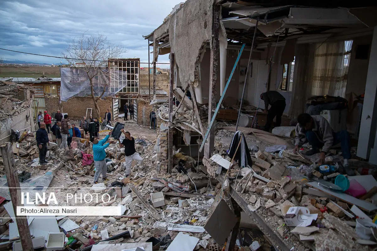 حمله هوایی به یک آپارتمان مسکونی در زنجان /۱۲ نفر شهید و مصدوم شدند