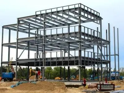 تولید فولاد برای صنعت ساختمان به ۵ درصد رسید/با کمتر از ۴٠ درصد ظرفیت، تولید میکنیم