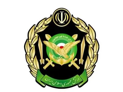 ارتش مقتدرانه کنار سپاه ایستاده است
