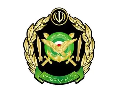 ارتش مقتدرانه کنار سپاه ایستاده است