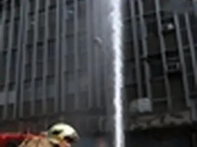 گزارش آتش‌نشانی سه روز پس از حادثه جمهوری