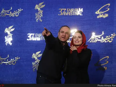 پنجمین روز جشنواره فیلم فجر با حضور عوامل فیلم های طلا و شبی که ماه کامل شد