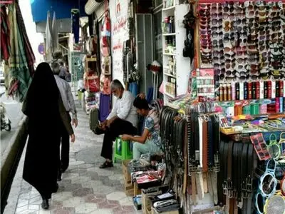 با تاکید شهردار مانع کسب دست‌فروشان نیستیم/ساماندهی دستفروشان با رویکرد سازگاری