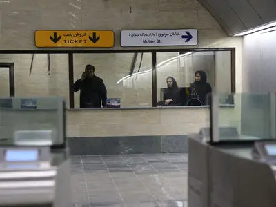 از اضافه کار اجباریِ بدونِ مزد تا قراردادهای یک ماهه