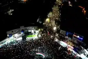 تصویر هوایی از شب اربعین رهبر شهید انقلاب در ارومیه + فیلم