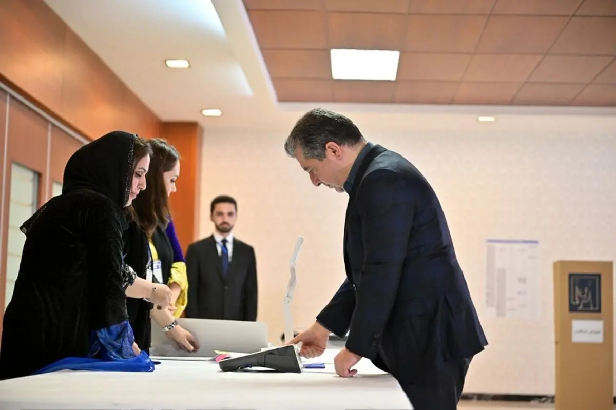 مسرور بارزانی رای خود را به صندوق انداخت 