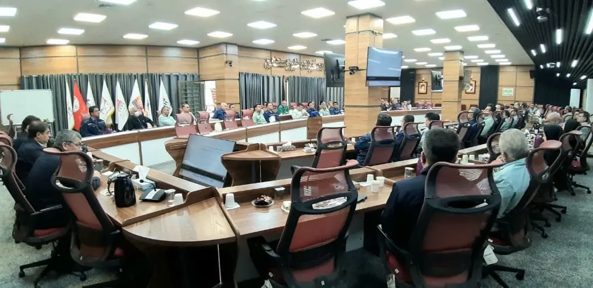 تقدیر از نفرات برتر HSE