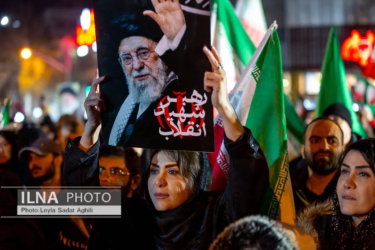 به یاد رهبر شهید میدان‌ها را پر می‌کنیم و ندای الله اکبر سر می‌دهیم