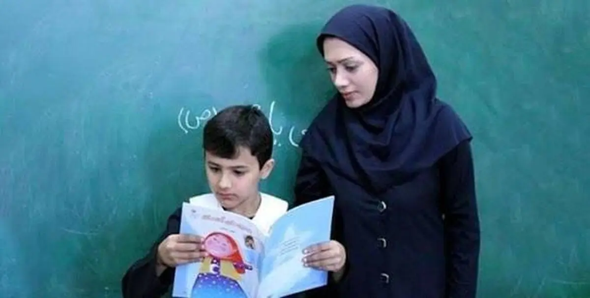 رفتار ارباب رعیتی با معلمان مدارس خصوصی/ به امید قبولی در گزینش، تن به استثمار می‌دهیم!
