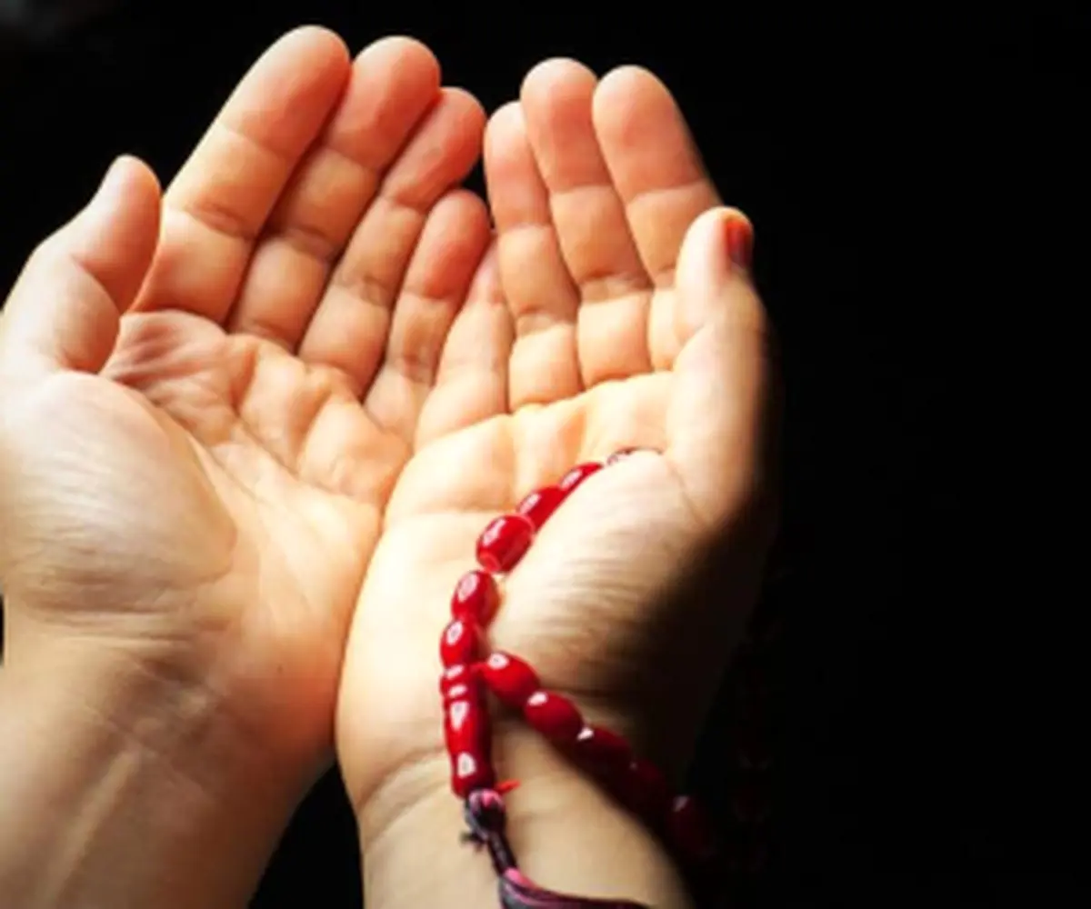 دعای قنوت نماز و متن های سفارش شده قرآنی برای قنوت