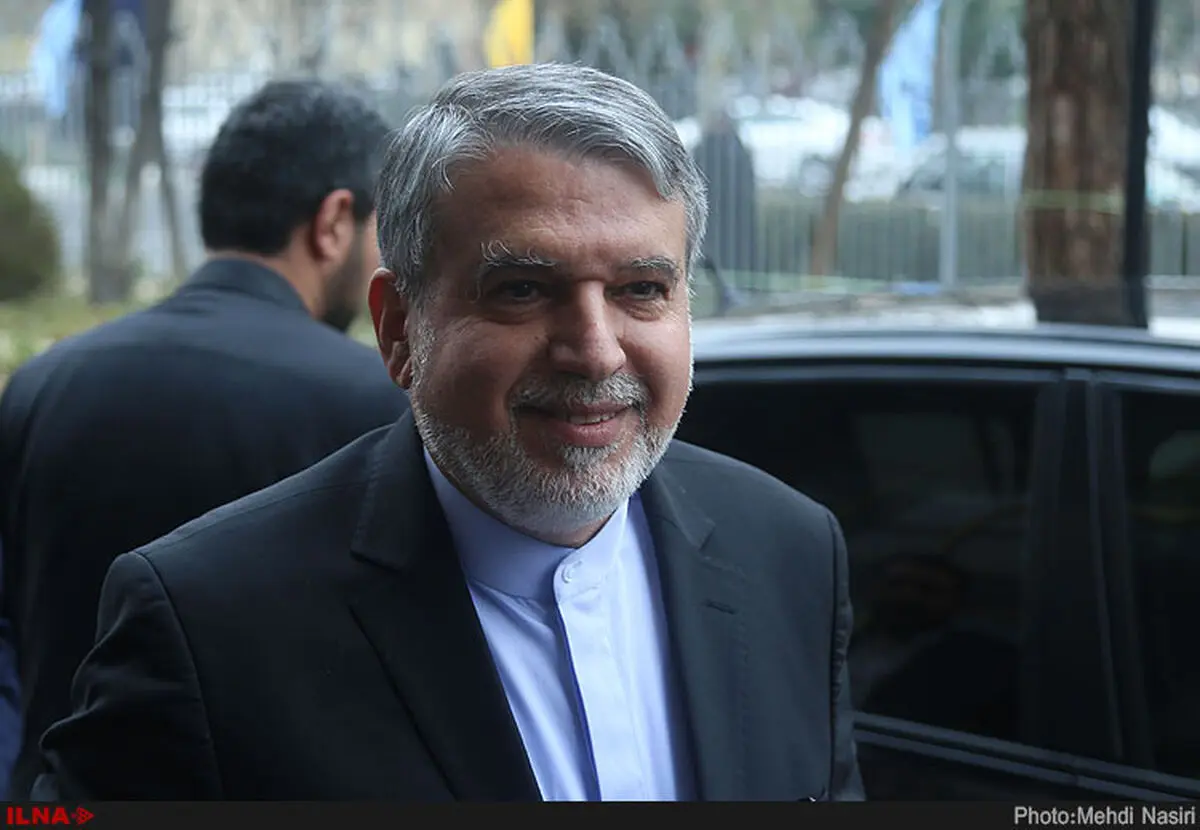 در دیدار با مراجع: جلوگیری از ورود ۱۰ فیلم به جشنواره/در هیات دولت: دخالتی در جشنواره نداشتم 