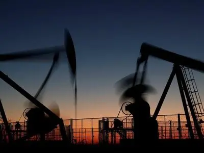 انتقاد سیاسی به صنعت نفت در آستانه ۴۰ سالگی انقلاب / آیا منافع ملی برای برخی نیاز به بازتعریف دارد؟
