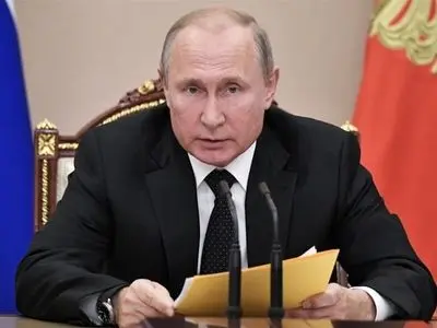 Putin calls for Russia's 'symmetric response' to US missile test