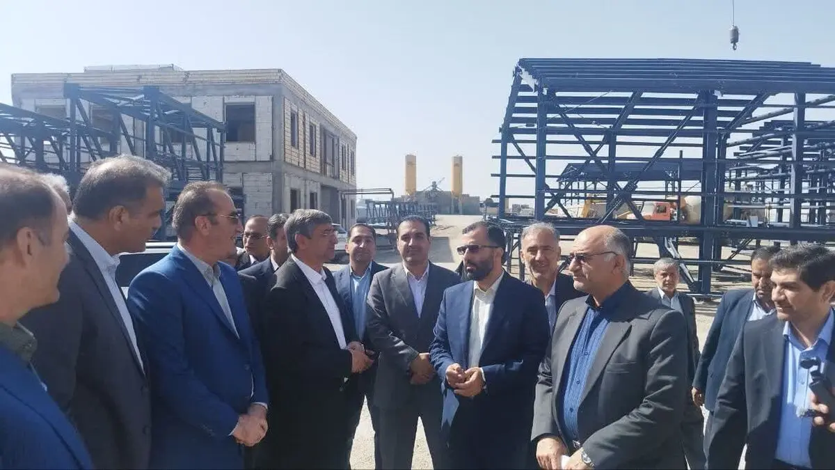 فعالیت ۲ واحد فروسیلیس بروجرد نقش موثری در ارز آوری و توسعه صنعتی منطقه دارند
