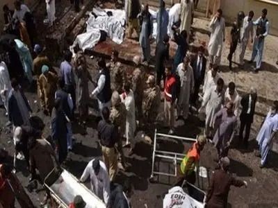 22 قتیلا و57 جریحا إثر وقوع انفجار بعبوة ناسفة فی سوق بشمال غرب باکستان تبنته حرکة الطالبان