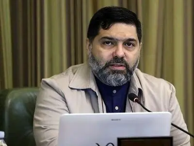 از انتقال دستفروشان محوطه تئاتر شهر حمایت می‌کنیم