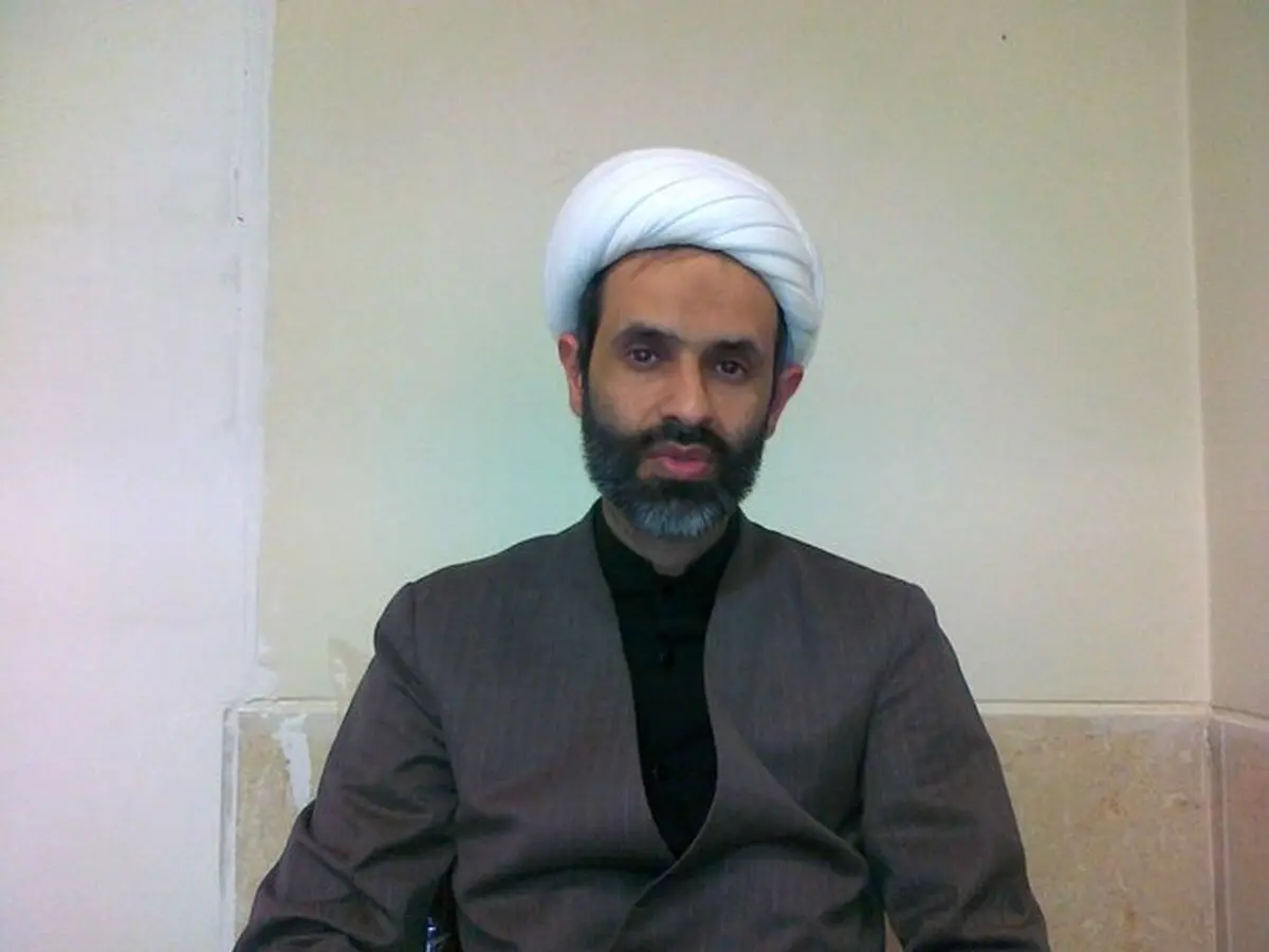 اگر آقای روحانی مستحق لعن و نفرین نباشد، مستحق درود و سلام هم نیست