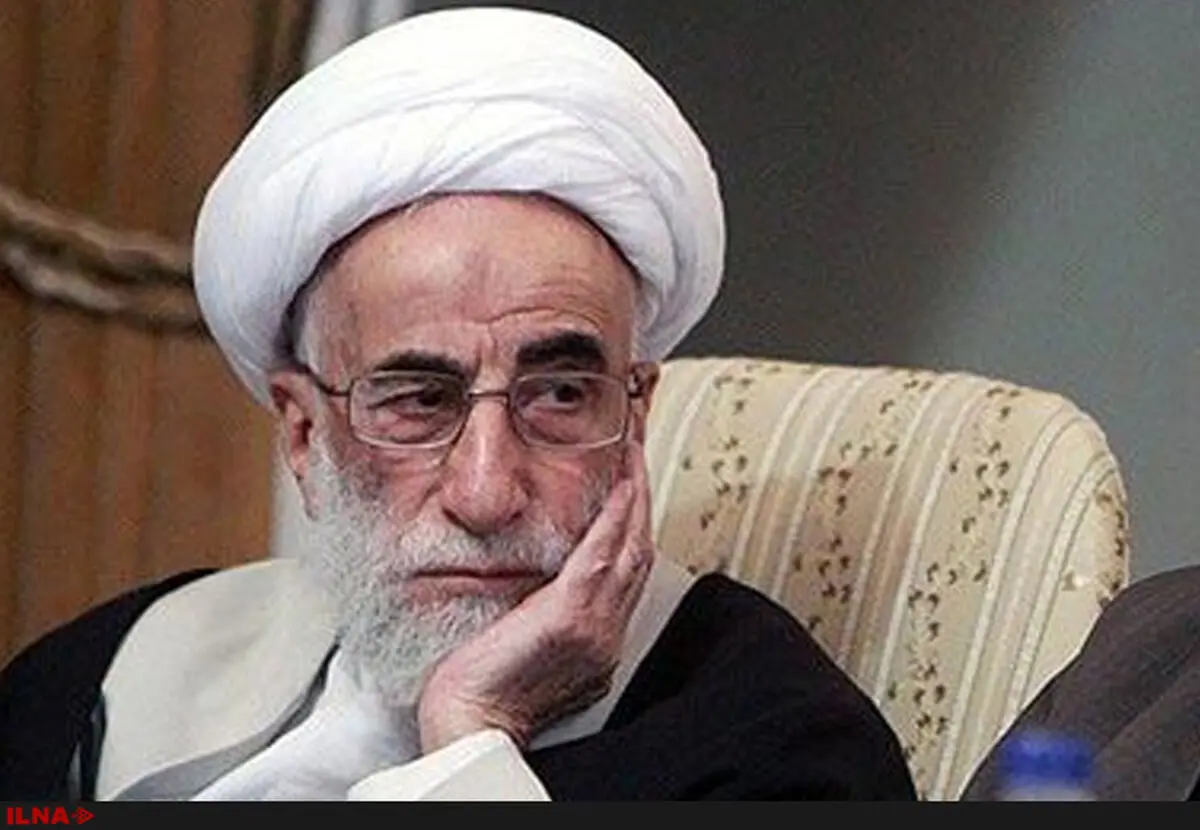 آیت‌الله جنتی در منزل پدر شهید حججی حضور یافت