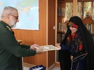 تقدیر معاون فرهنگی و جنگ نرم ستاد کل نیروهای مسلح از سحر امامی