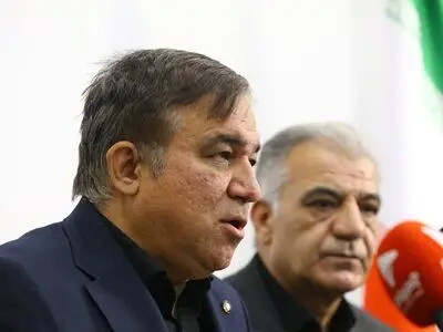 استقلال فروخته می‌شود؟ توضیح رسمی تاجرنیا درباره مالکیت آبی‌ها