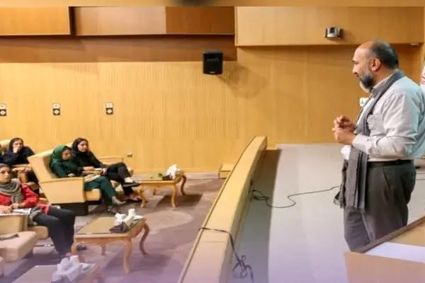 دوره آموزشی مشتری مداری در منطقه آزاد ارس برگزار شد