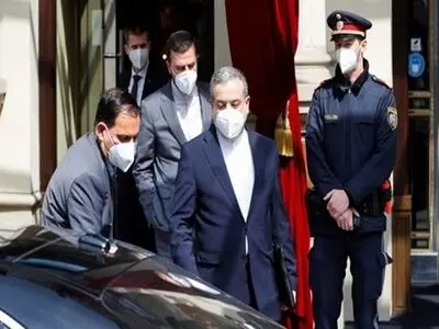 مساعد الخارجیة الایرانیة یصل فیینا