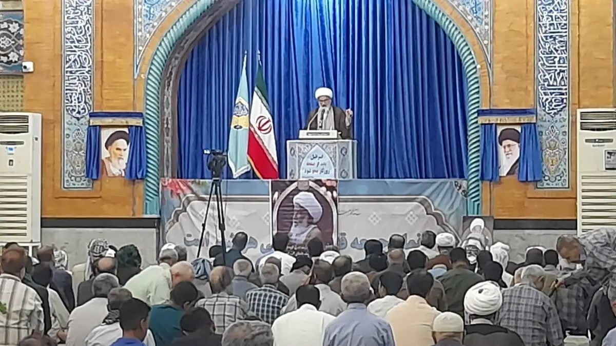 امام جمعه آبادان: نمایندگان مجلس حق دخالت در امور اجرایی را ندارند