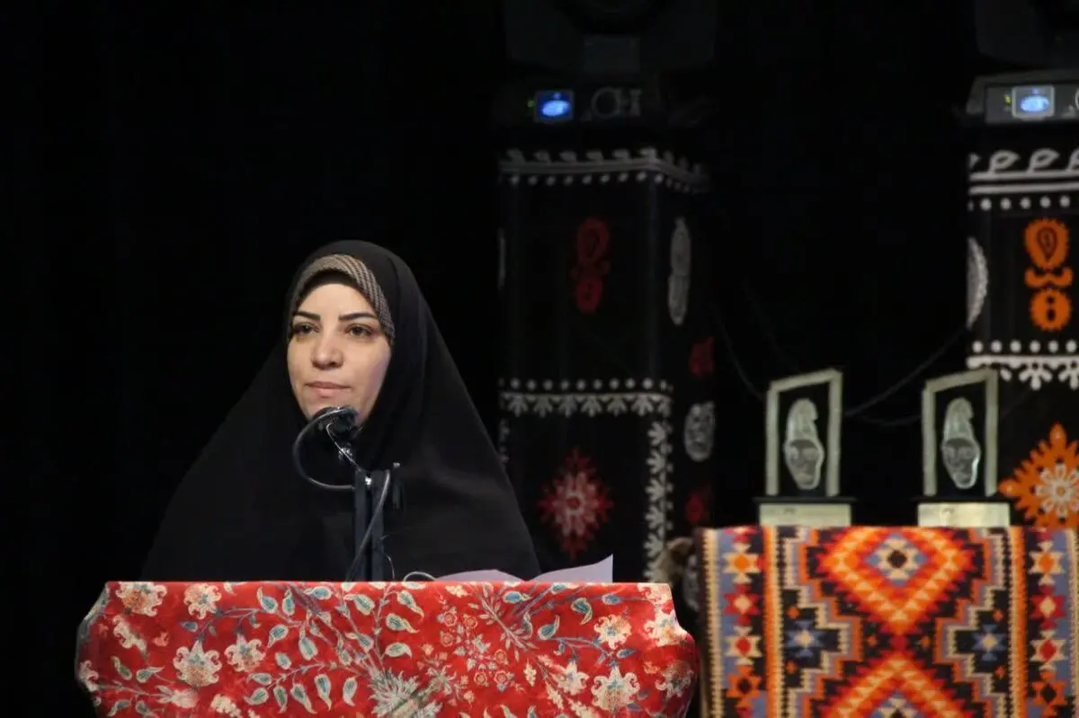 لرستان ظرفیت تبدیل شدن به قطب نمایش‌های آیینی کشور را دارد / تأکید بر تقویت اقتصاد تئاتر