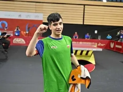مواظب ستاره تنیس روی میز ایران باشید!