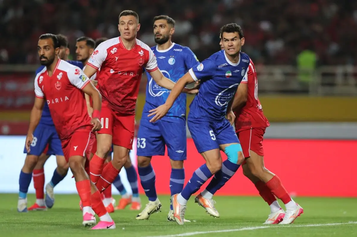 استقلال 1 - 1 پرسپولیس: دربی هیجان انگیز ۱۰۷ برنده نداشت
