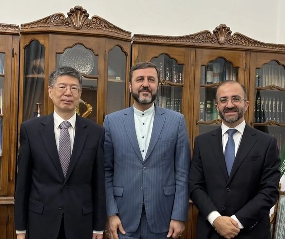 رایزنی غریبآبادی با دیپلماتهای ارشد روسیه و چین در مورد «اسنپبک»