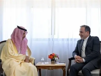 الرياض وطهران تناقشان ملفات اليمن ولبنان والاعتداءات الإسرائيلية