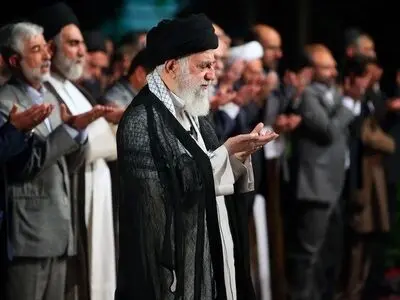 «رسوا کنید فتنه‌ آل سعود را»