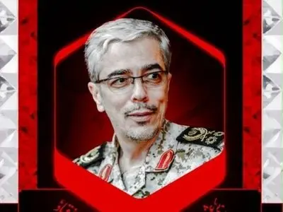 برگزاری مراسم سالگرد شهادت سپهبد شهید محمد باقری، همسر و فرزند ایشان