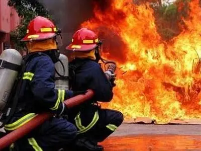 مهار حادثه آتش‌سوزی در برج سعیدیه شهرستان همدان / یک نفر جان باخت
